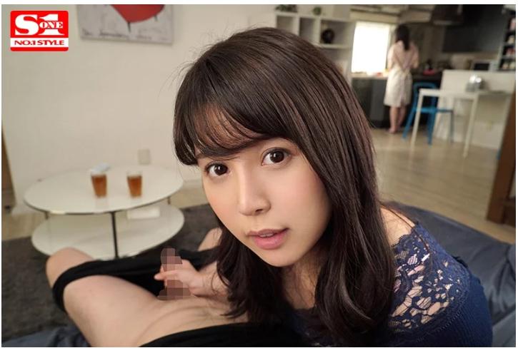 彼女がいるのに葵つかさが密着囁きで誘惑してくる超没入VR体験